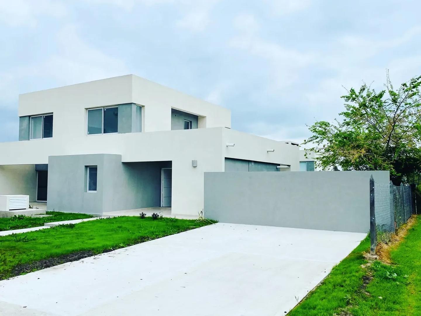 Foto de CASA EN VENTA 4 AMBIENTES, CASAS DEL ESTE, imagen 2