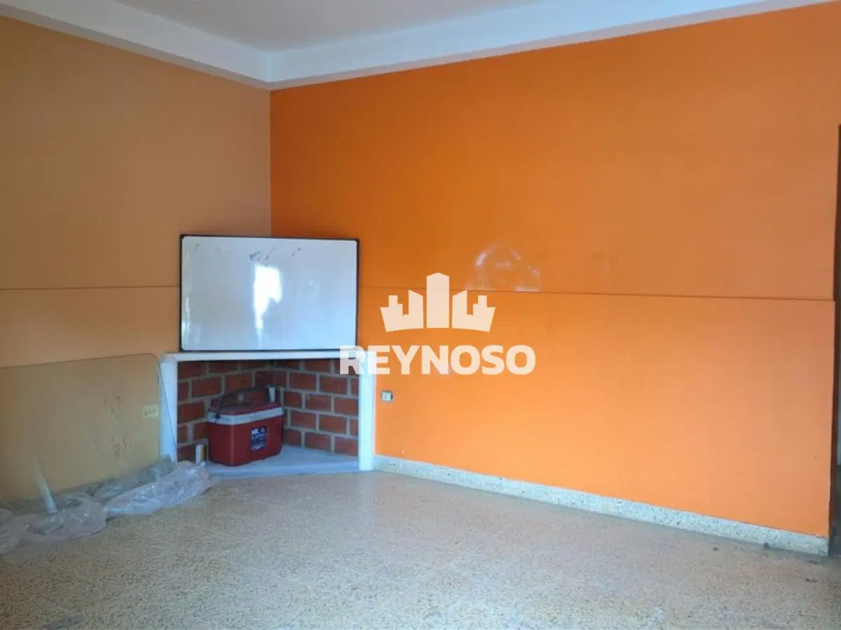 Casa 3 dormitorios en venta – Alberdi 800, Salta – Cochera, quincho y asador 4