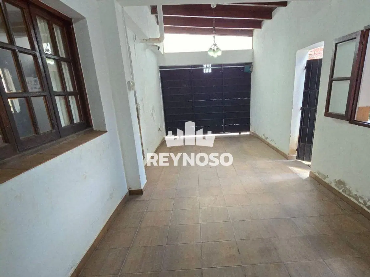 Casa en dos plantas en venta – Villa Soledad, Salta – Garage y quincho con asador 4