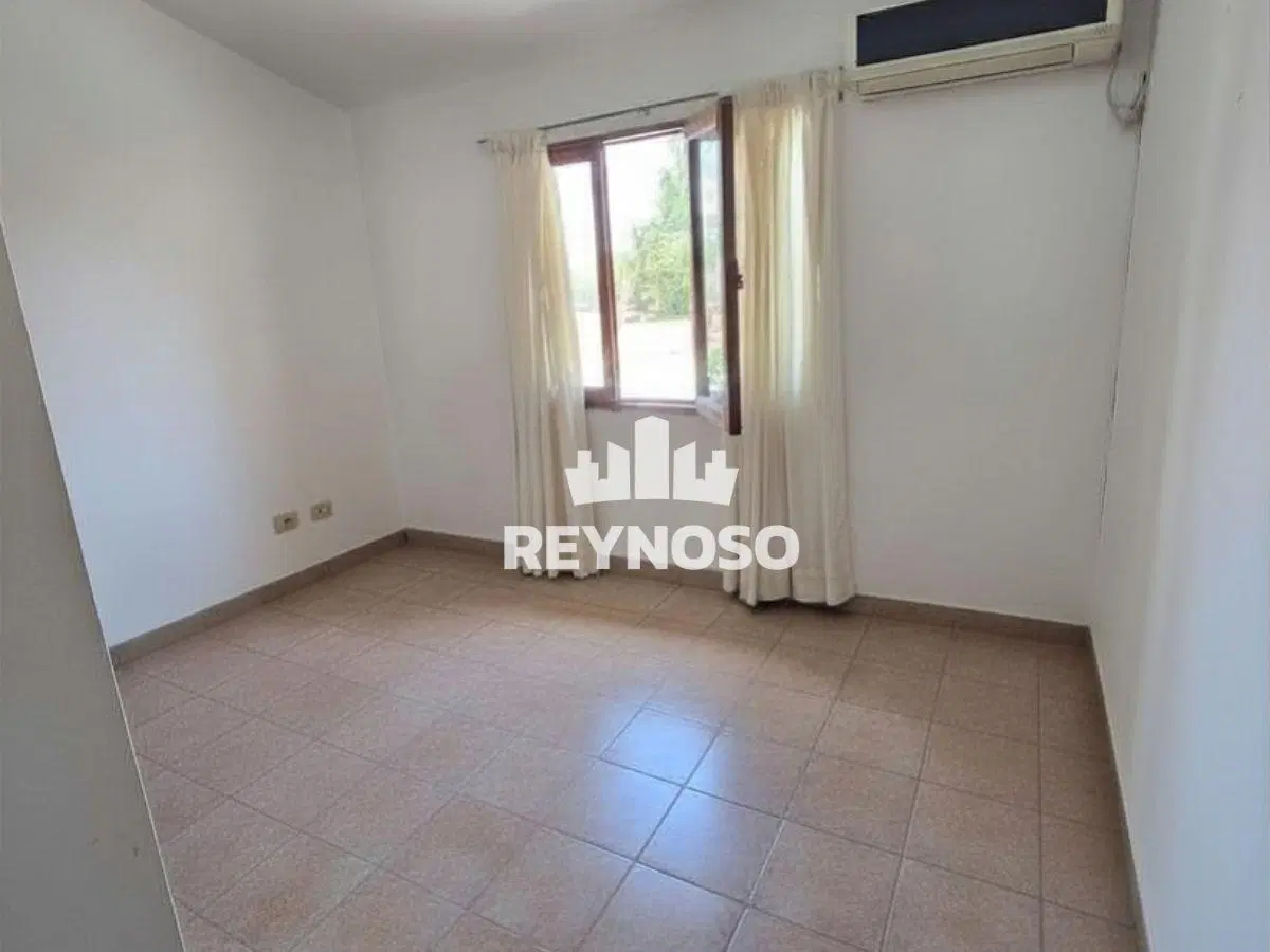 Casa en dos plantas en venta – Villa Soledad, Salta – Garage y quincho con asador 5