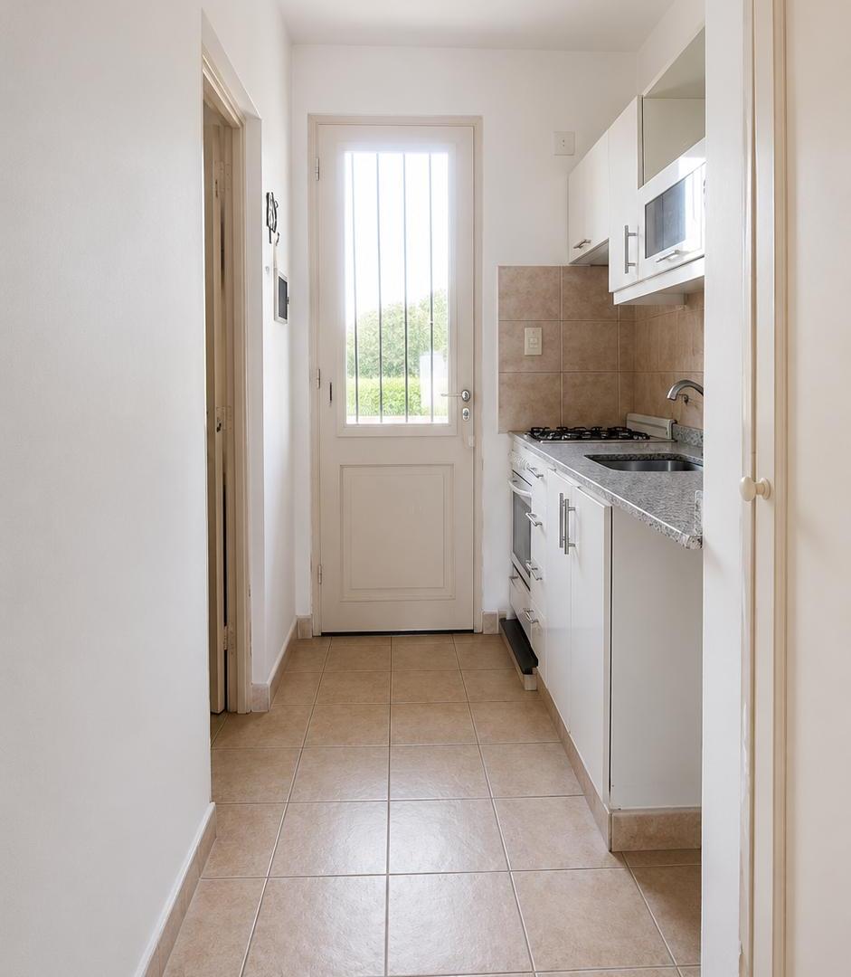 Foto de Alquiler de monoambiente con pileta y SUM – Comodoro Rivadavia 3200, imagen 2