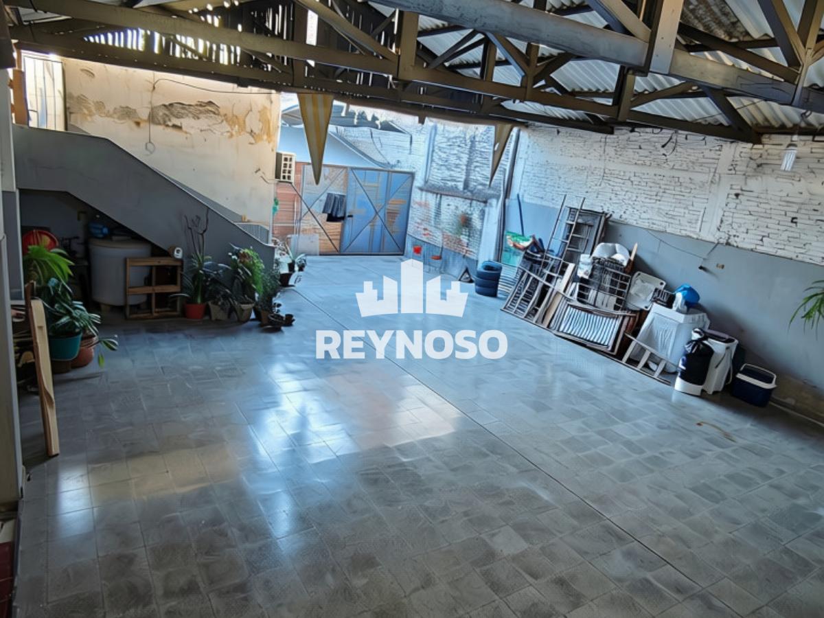 Foto de Casa Amplia de 2 Plantas con Quincho y Galpón | 306 m² Cubiertos, imagen 2