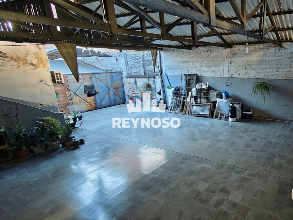 Foto de Casa Amplia de 2 Plantas con Quincho y Galpón | 306 m² Cubiertos, imagen 3