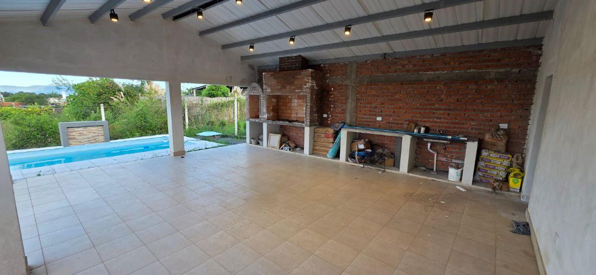 Foto de Casa con pileta y quincho en Loteo Los Nogales | Terreno de 527 m², imagen 1