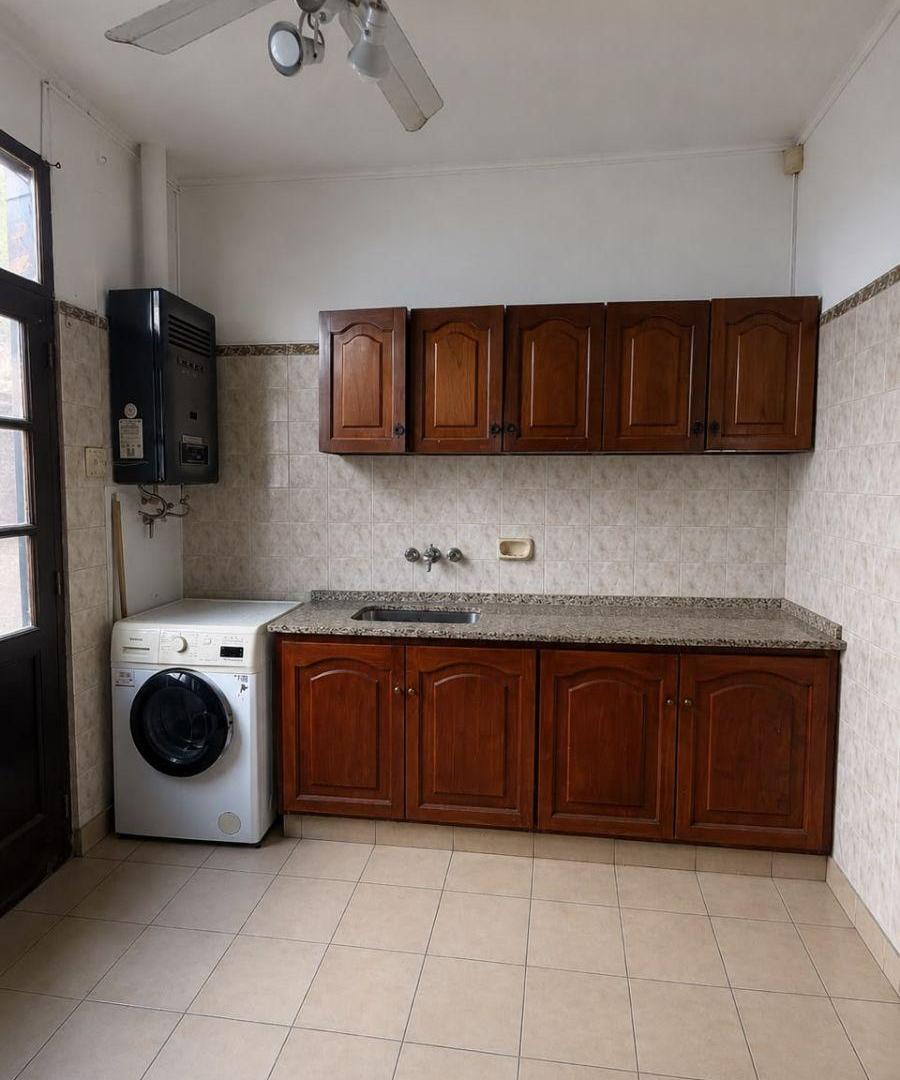 Foto de Casa de 5 ambientes a metros del shopping | con quincho y garage, imagen 5
