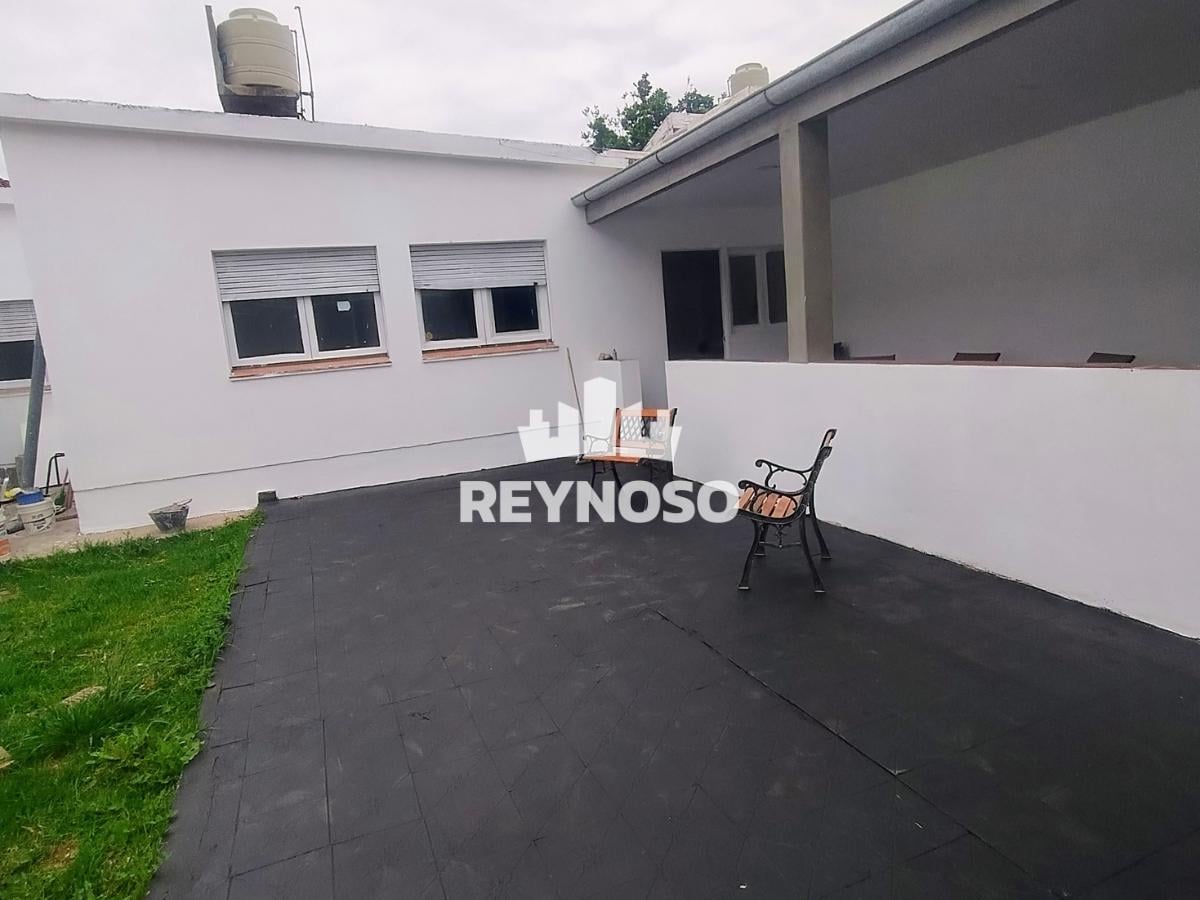 Foto de CASA EN VENTA TRES CERRITOS | 4 DORMITORIOS, PILETA Y COCHERA, imagen 2