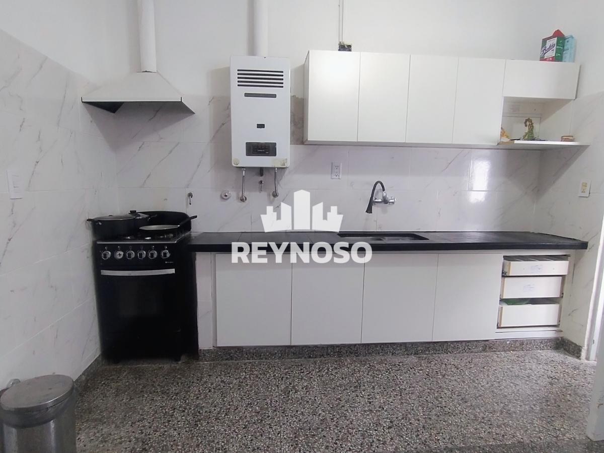 Foto de CASA EN VENTA TRES CERRITOS | 4 DORMITORIOS, PILETA Y COCHERA, imagen 3
