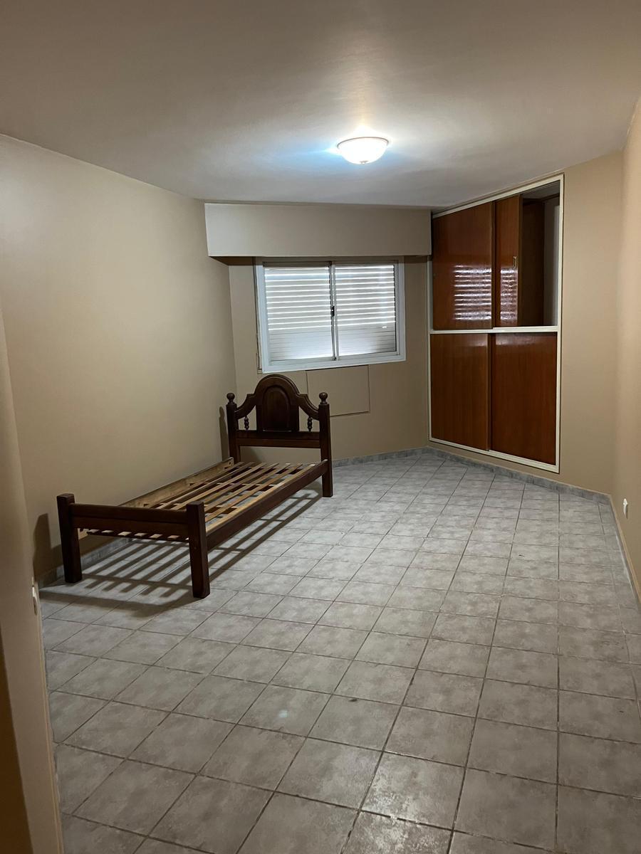 Clásico Departamento - Semi Piso 2 Dorm. - 3 Baños - Vestidor - Excelentes Detalles y Cuidado! 1