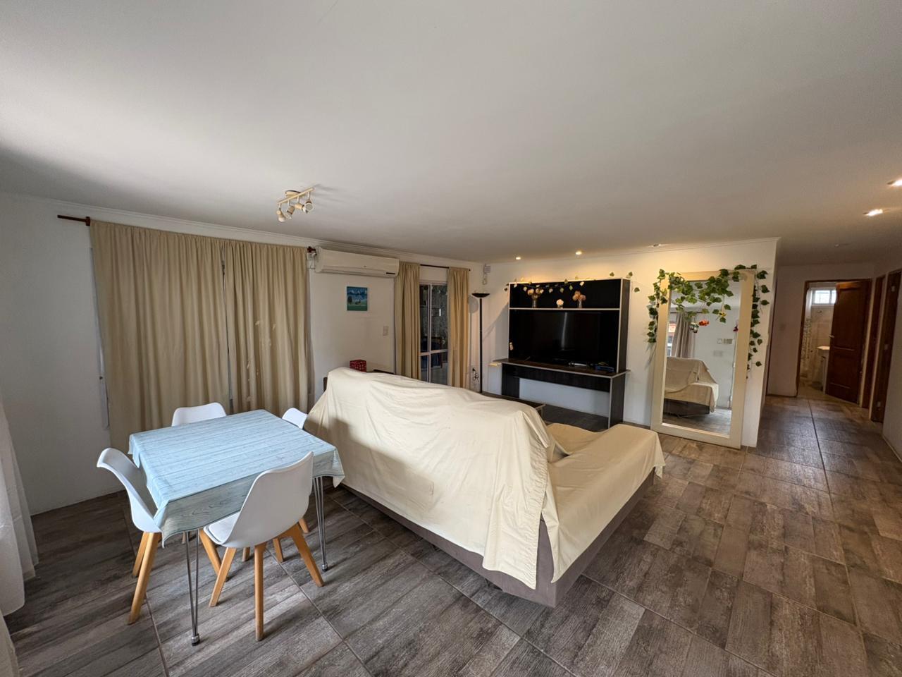 Foto de Alquiler | Hermosa casa de 3 dormitorios en Docta, imagen 2
