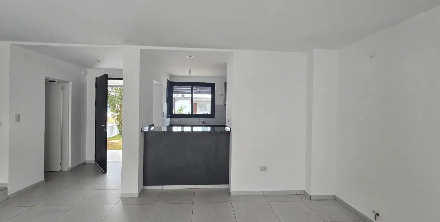 Hermoso Dúplex en Solares de Manantiales 5