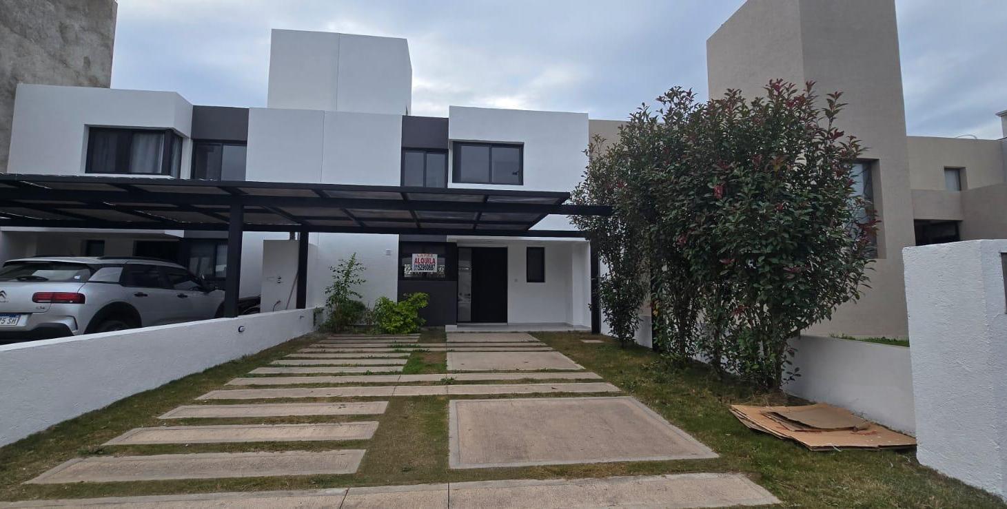 Hermoso Dúplex en Solares de Manantiales