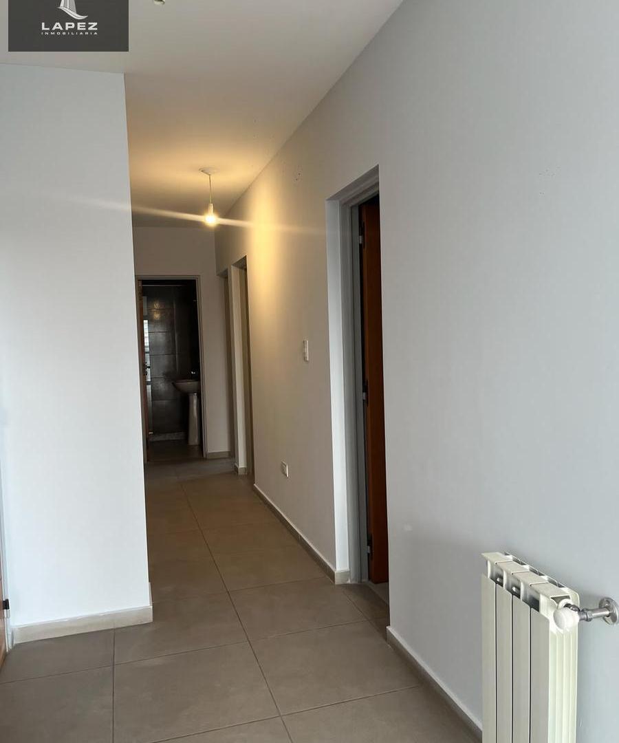 Foto de ALQUILER - Departamento en altura Amplio y luminoso de Dos dormitorios, imagen 1