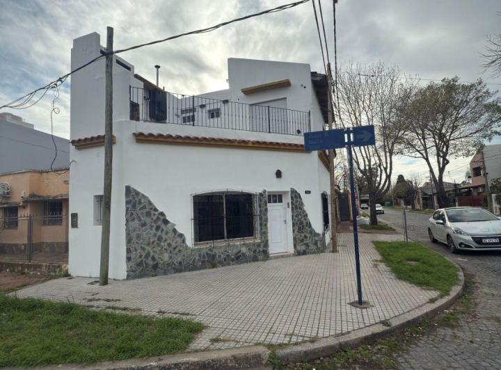 casa dos dormitorios con cochera 2