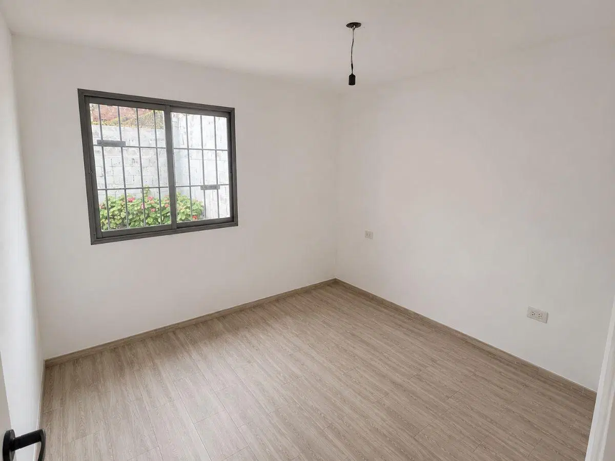 Casa de pasillo única dos dormitorios 4