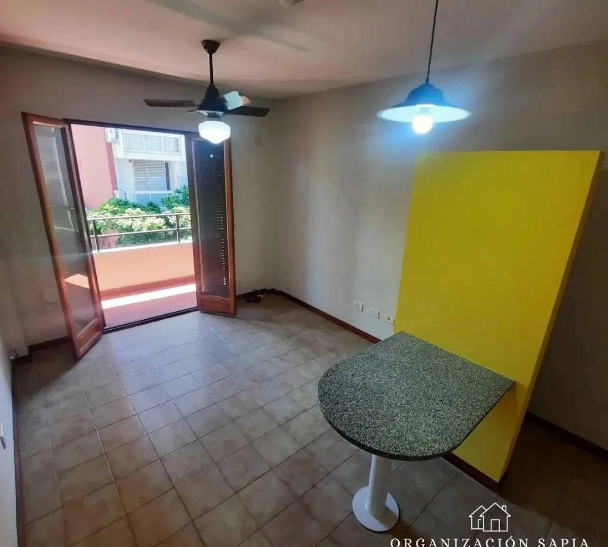 departamento 1 dormitorio con balcon centro 2