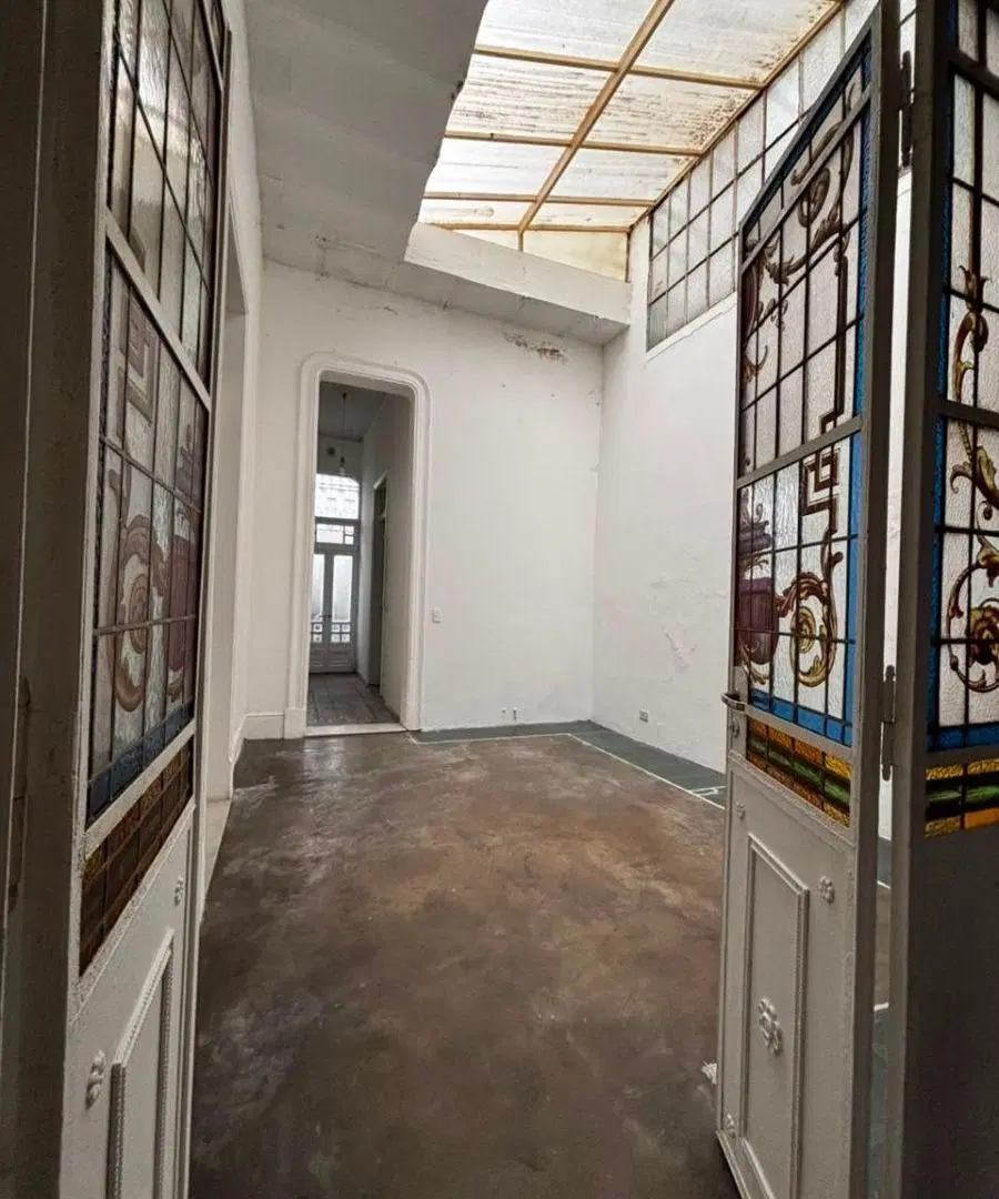 Amplia casa en planta alta de 170 m² con múltiples destinos – Av. Pellegrini al 1500 1