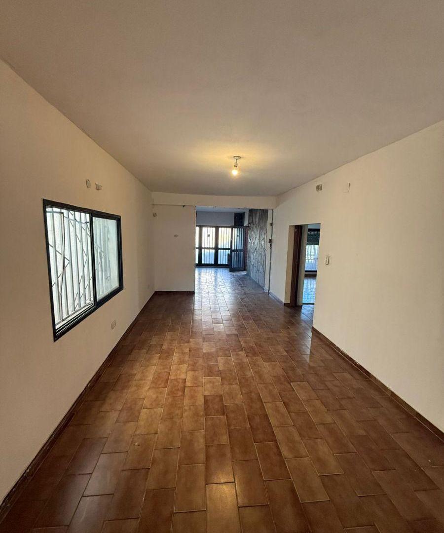 Foto de casa de 4 dormitorios con gran patio - Marcos Paz 6946, imagen 3
