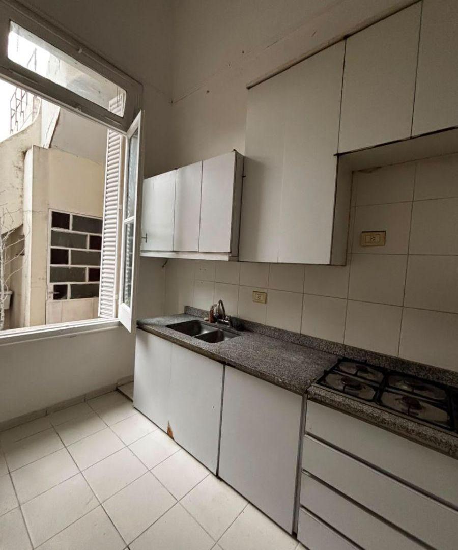 Foto de Amplia oficina/local en planta alta de 170 m² con múltiples destinos, imagen 2