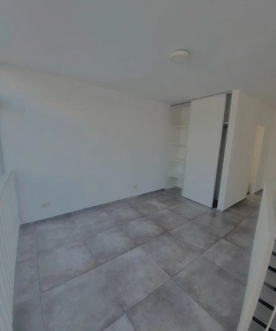 Depto de pasillo de 1 Dormitorio - Cerrito 8
