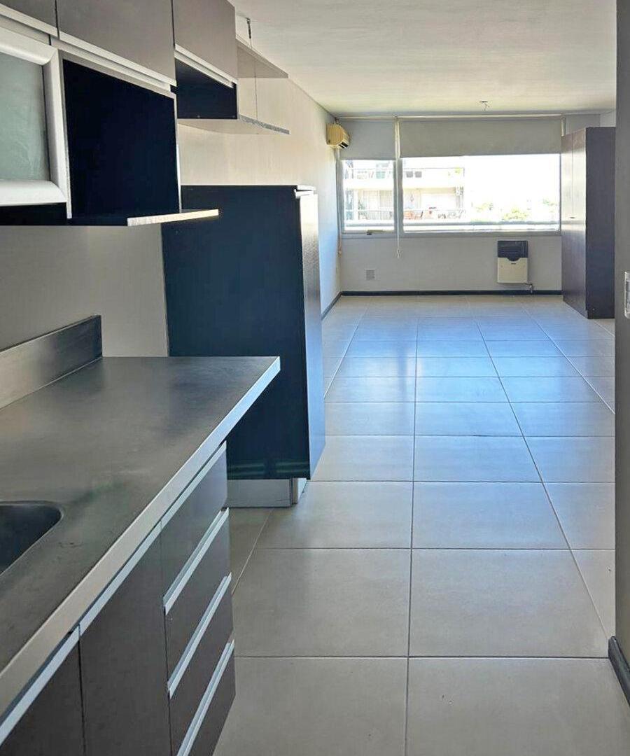 Foto de ALQUILER - Departamento monoambiente - Pellegrini 338, imagen 3
