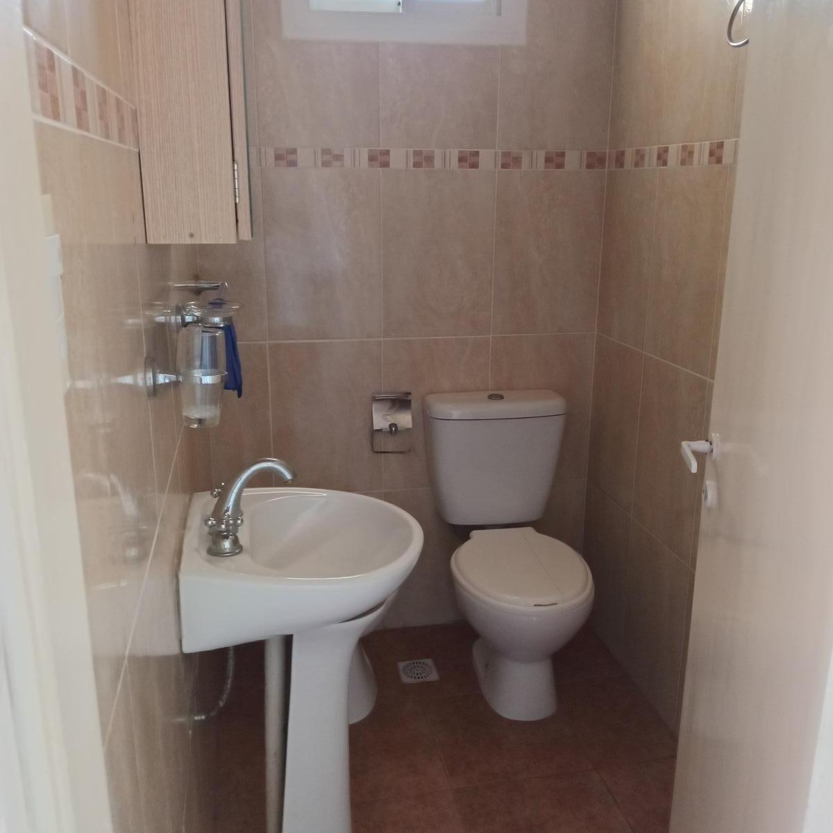 Venta Casa con Departamento en Quequén 4