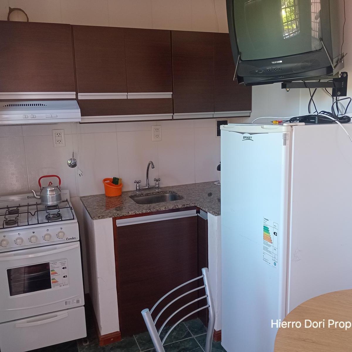 Venta Casa con Departamento en Quequén 3