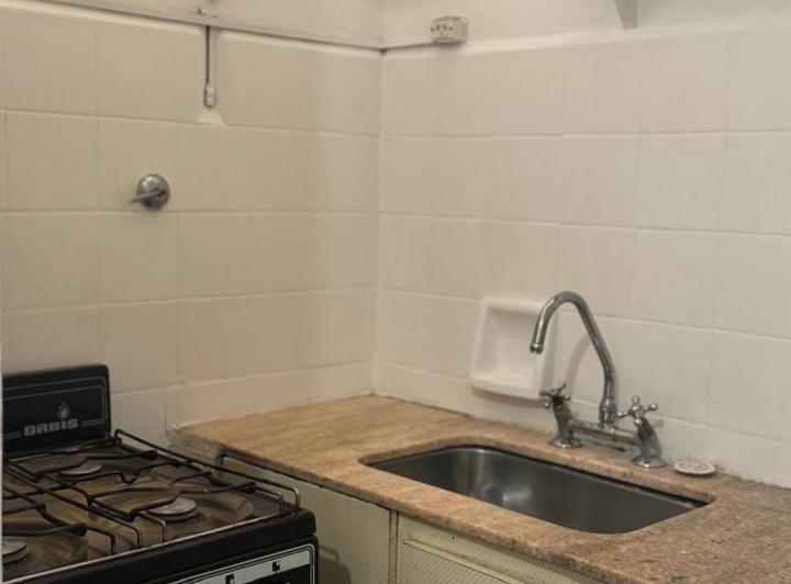 Amplio departamento monoambiente en Alquiler 1