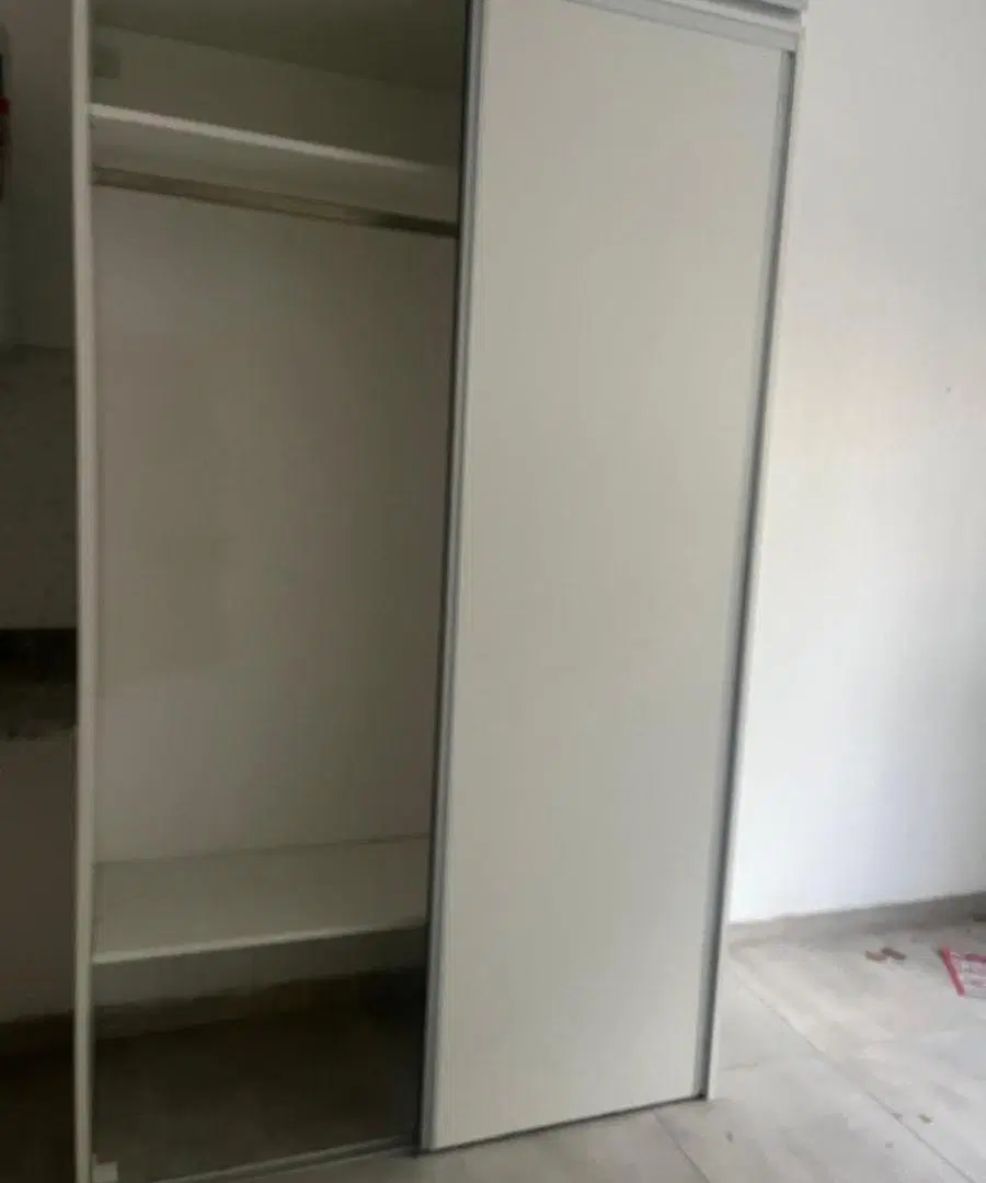 Monomabiente al frente en Planta baja, opción uso Profesional 3