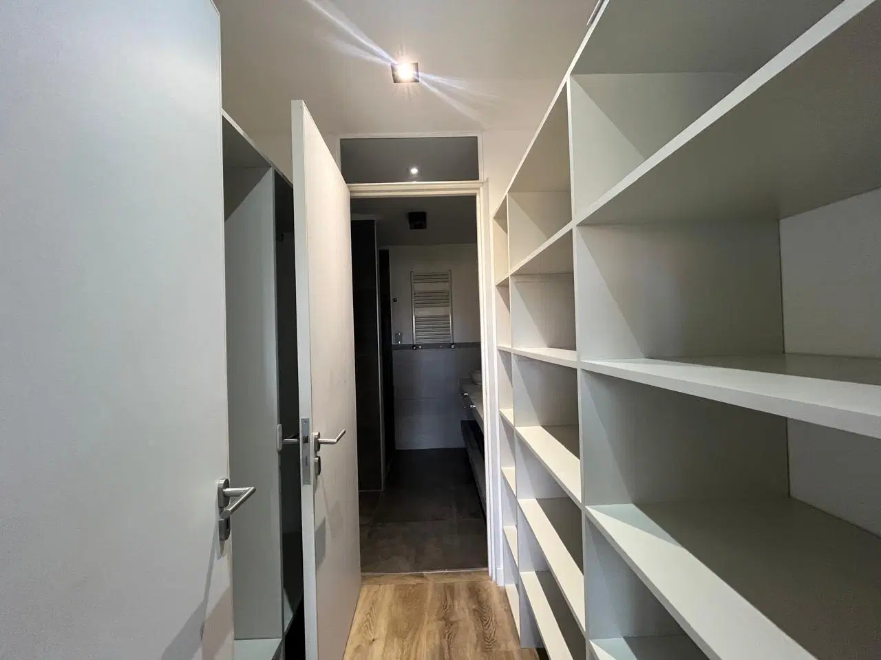 Departamento en Venta calidad premium, tres dormitorios con dos cocheras 5