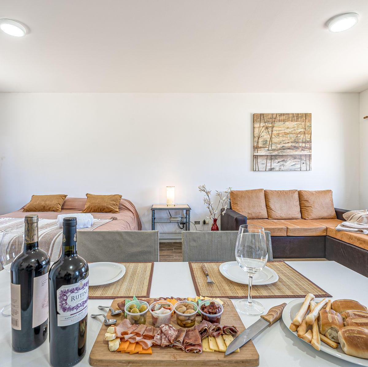 En Venta Duplex y Monoambiente Complejo La Plaza 5