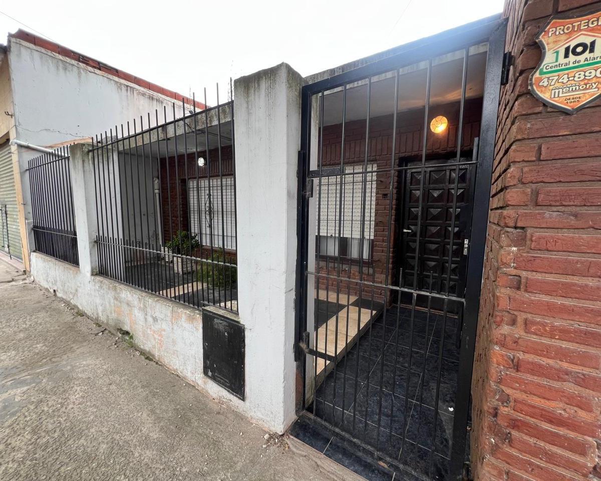 Venta Casa 3 Ambientes en Génova y Polonia 4