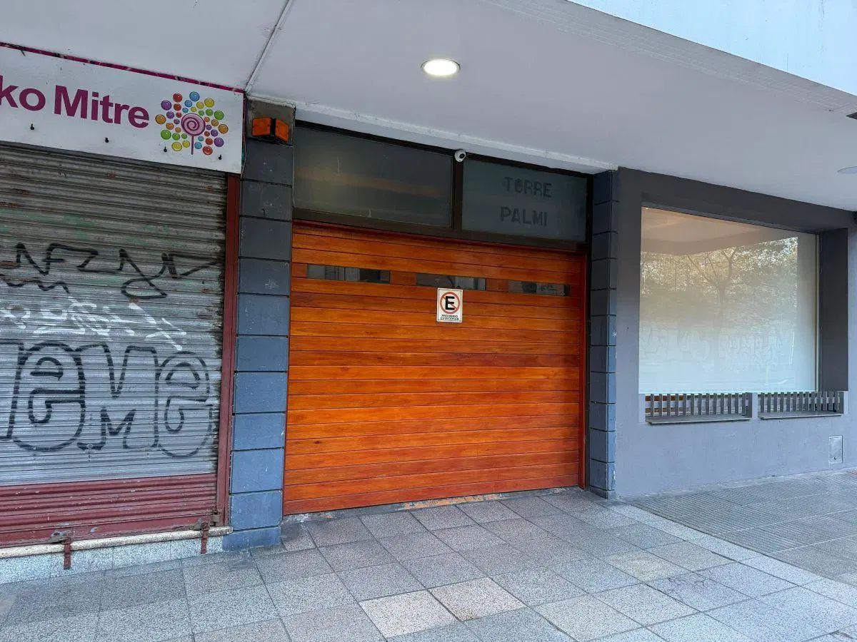 Venta Cochera en Mitre y 25 de Mayo | La Perla 4