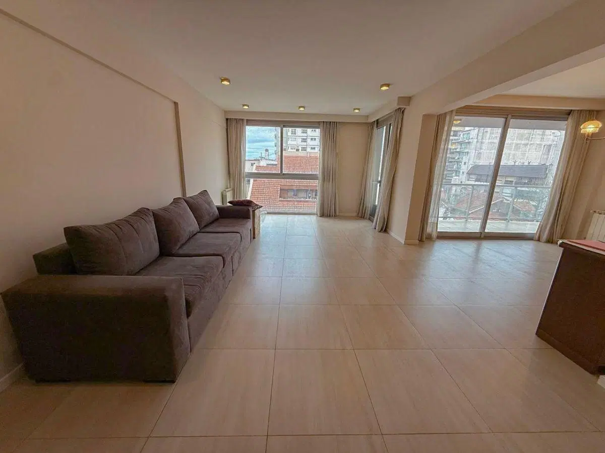 Venta Departamento en Barrio Playa Grande. 2