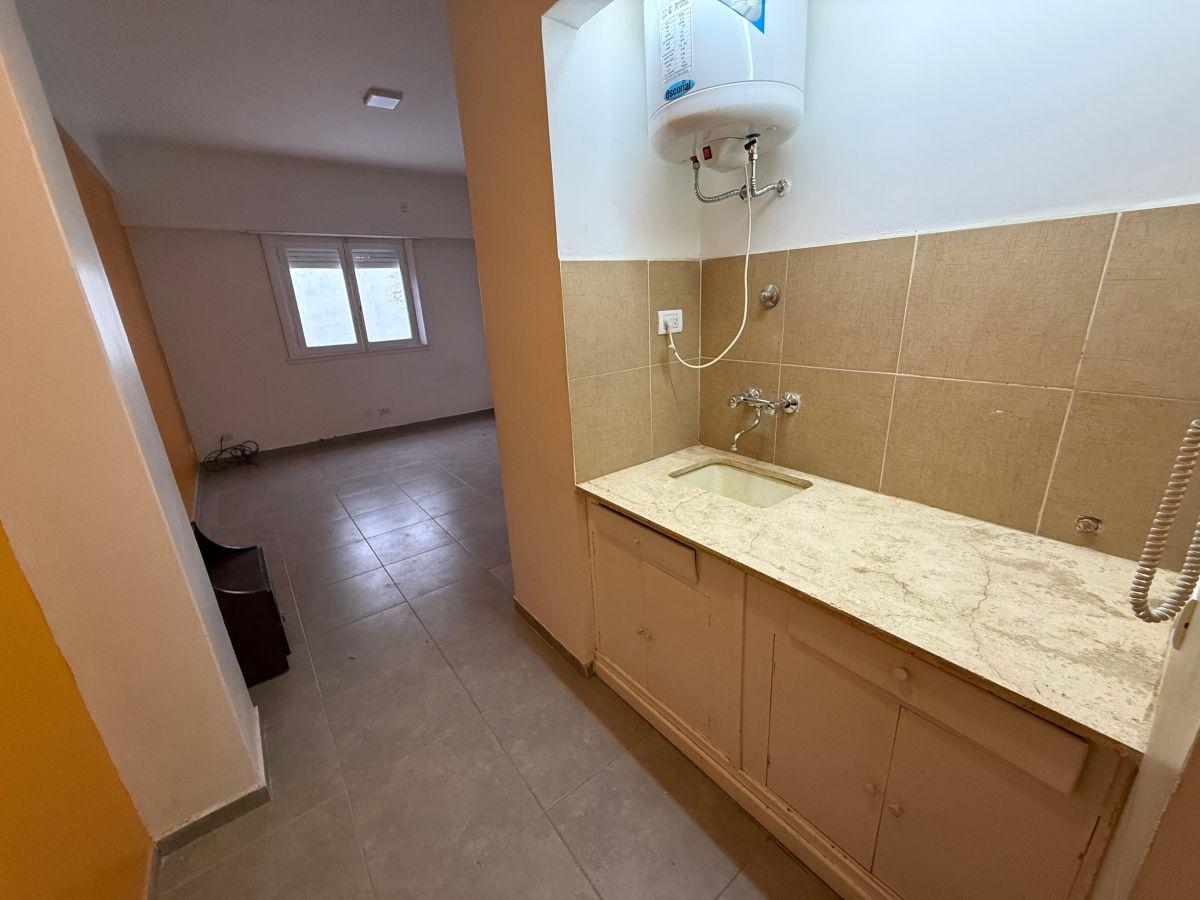 Foto de Alquiler Departamento Monoambiente en San Luis y 25 de Mayo, imagen 4