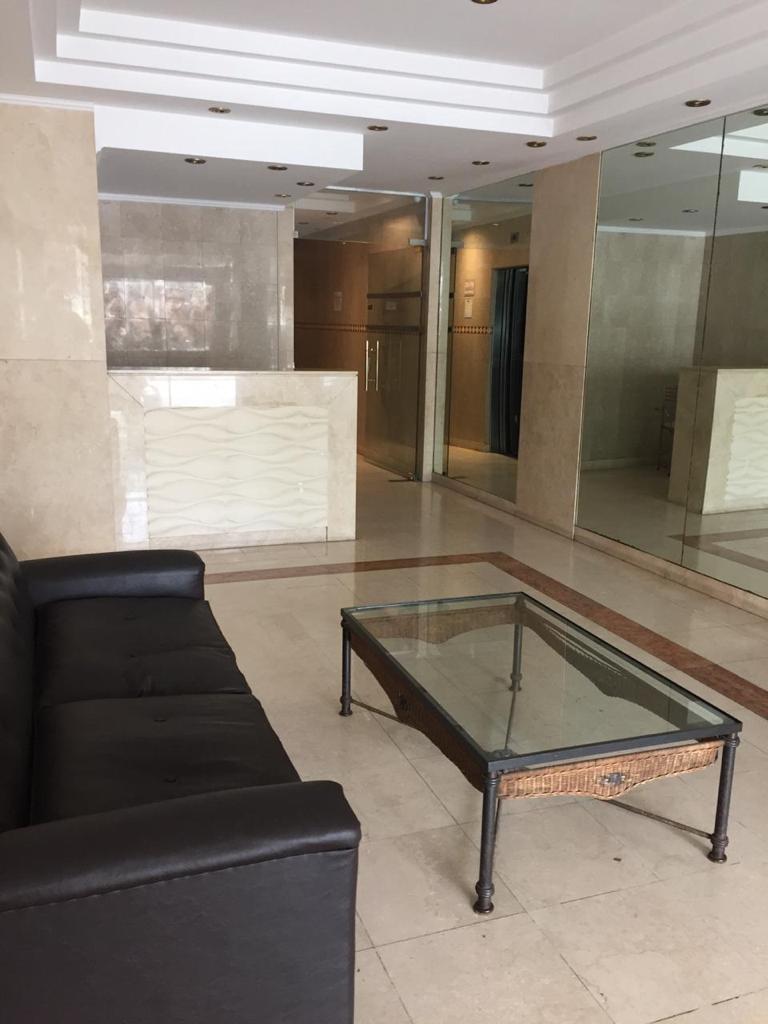 Departamento 4 Amb en Venta con Cochera 5