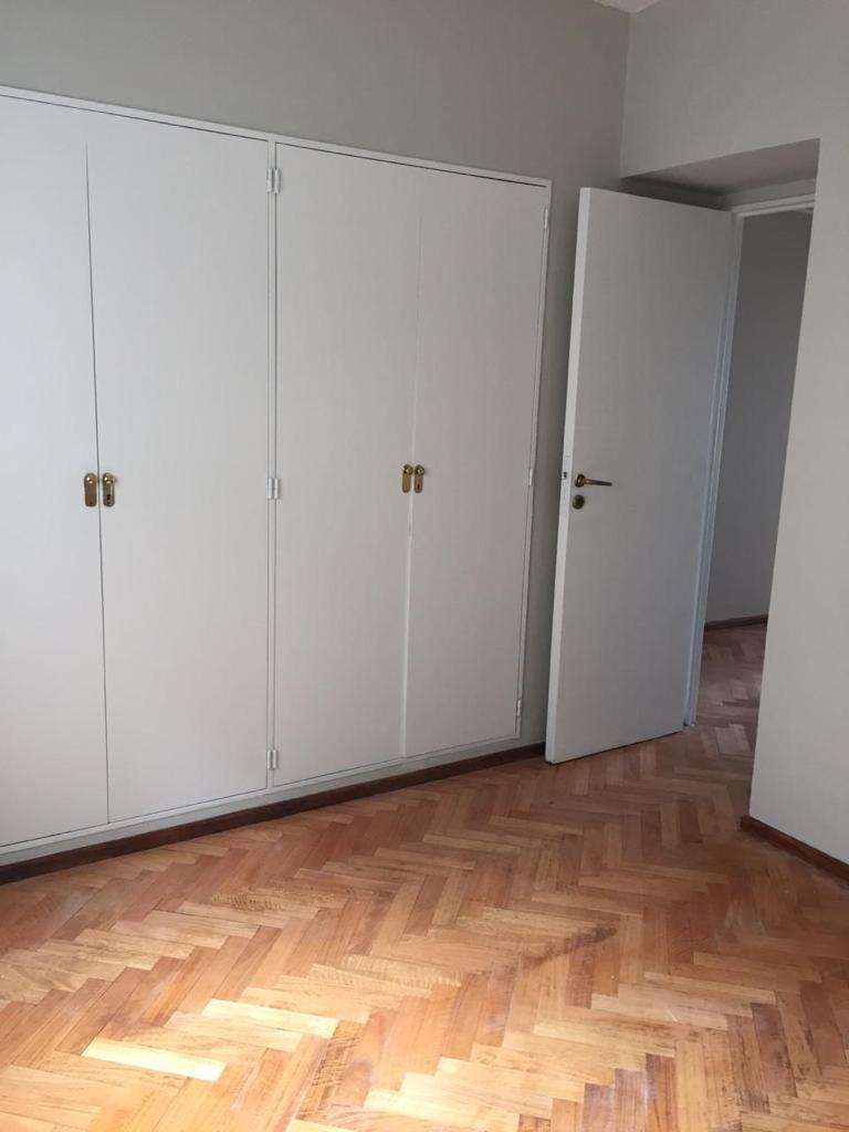 Departamento 4 Amb en Venta con Cochera 4