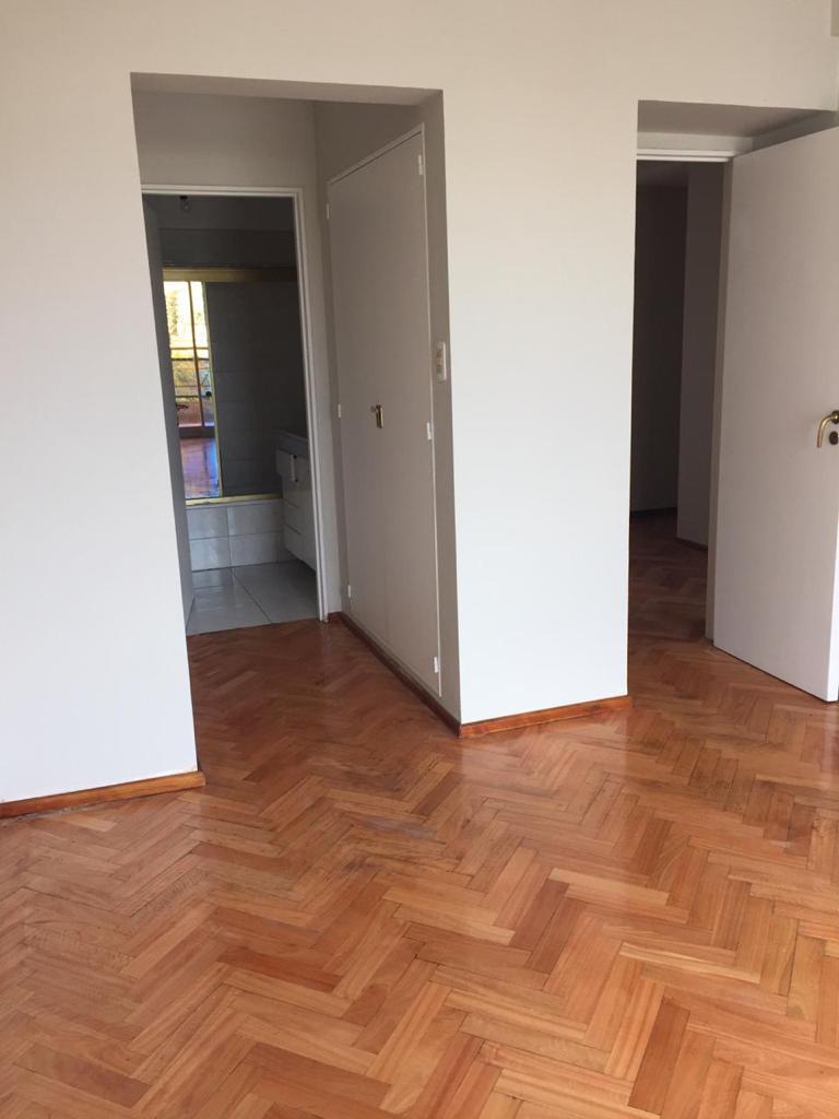 Departamento 4 Amb en Venta con Cochera 3