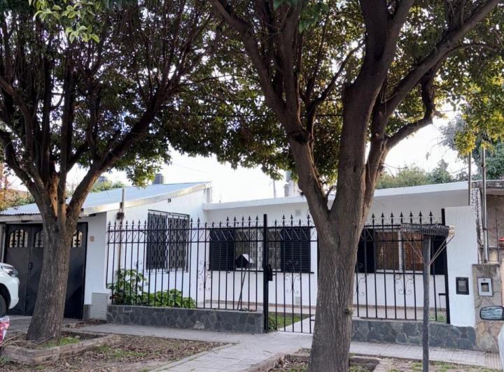 CASA EN VILLA GOBERNADOR GÁLVEZ 3