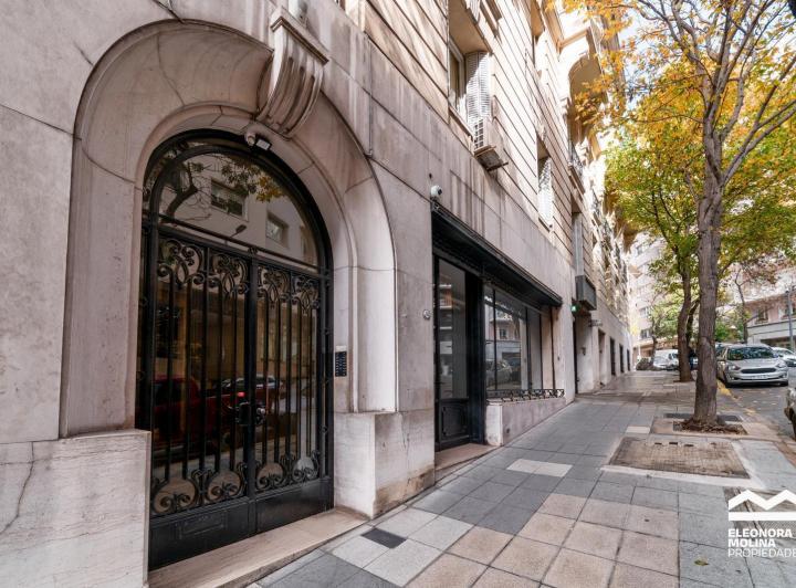 Foto de Venta - Departamento de categoría en Recoleta - Petit Estrugamou, imagen 2