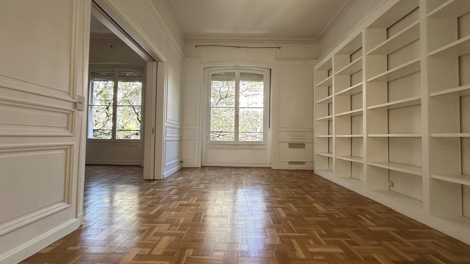 Foto de Venta | Alquiler · Piso francés de 310 m² sobre Av. del Libertador |, imagen 5