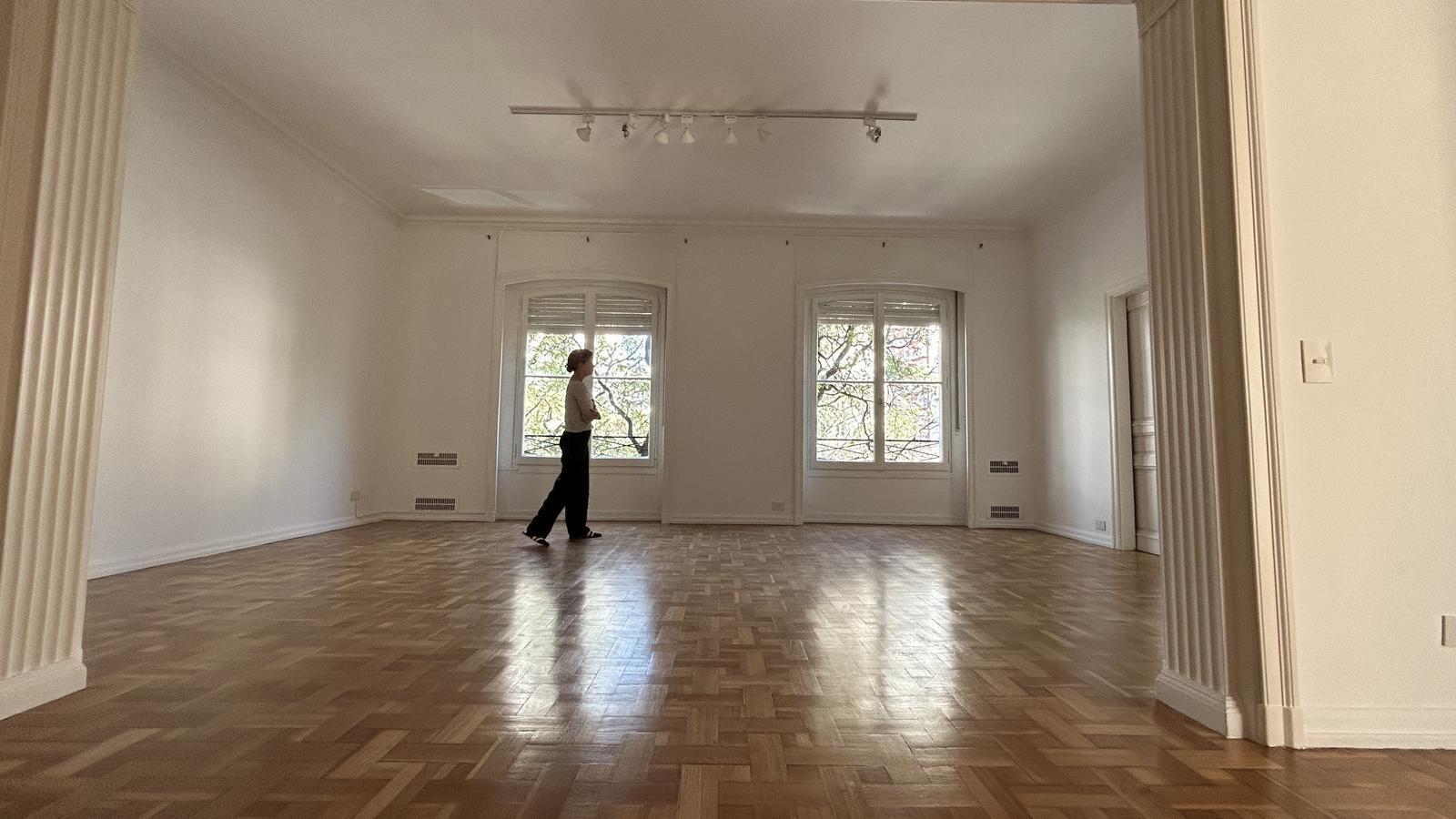 Foto de Venta | Alquiler · Piso francés de 310 m² sobre Av. del Libertador |, imagen 3