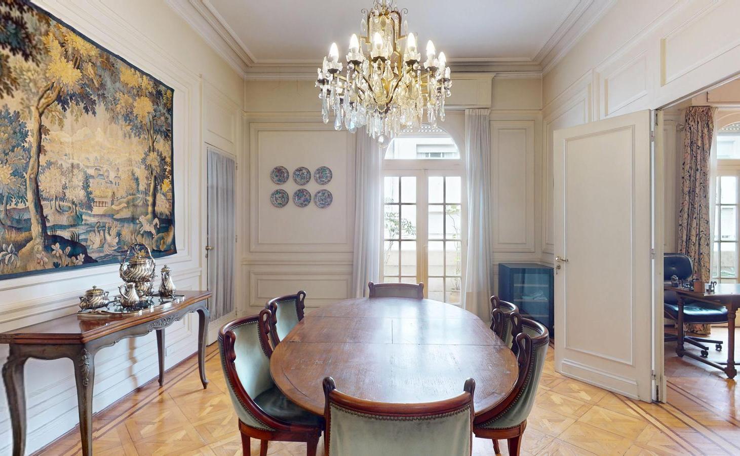 Foto de Venta - Departamento francés de categoría amplio y luminoso - Arenales, imagen 3