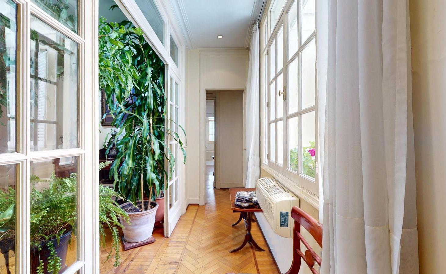 Foto de Venta - Departamento francés de categoría amplio y luminoso - Arenales, imagen 4