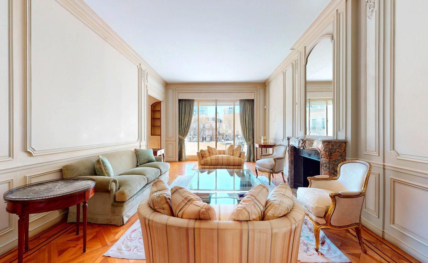 Foto de Semipiso en venta 3 dormitorios con balcón y vistas a Plaza Carlos, imagen 1