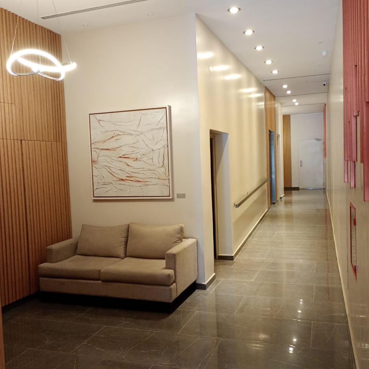 Departamento Premium de 2 Dorm. + Dependencia + 2 Cocheras 2