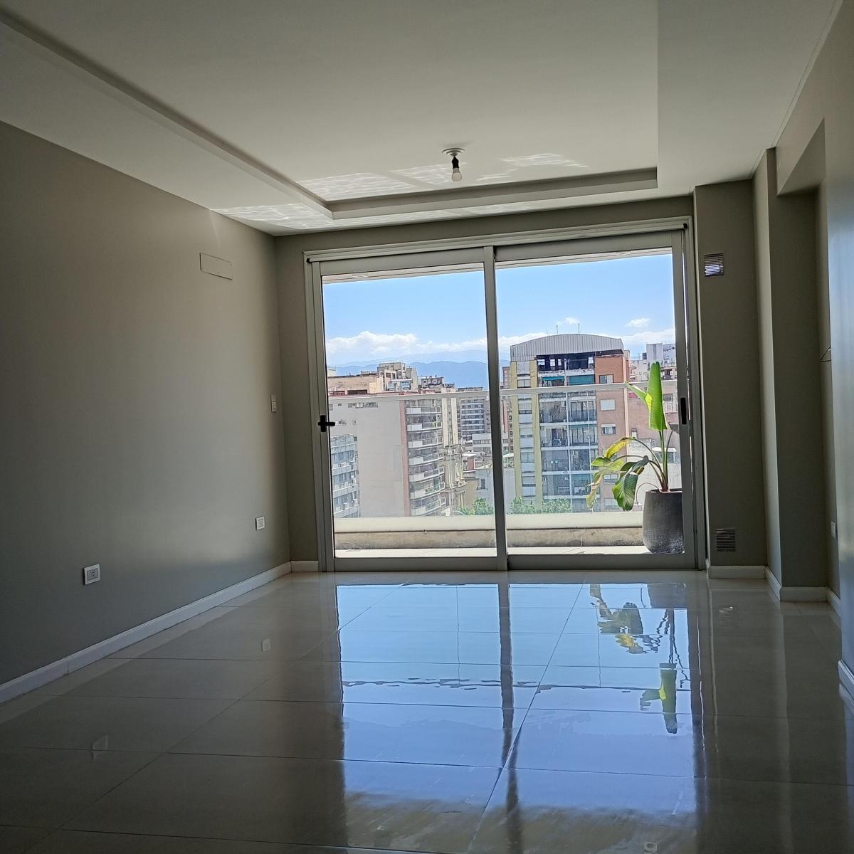Departamento Premium de 2 Dorm. + Dependencia + 2 Cocheras 1