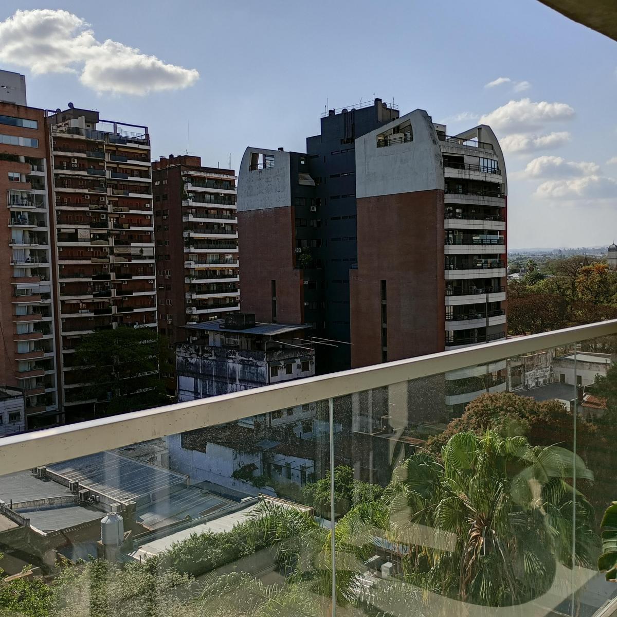 Departamento Premium de 2 Dorm. + Dependencia + 2 Cocheras 3