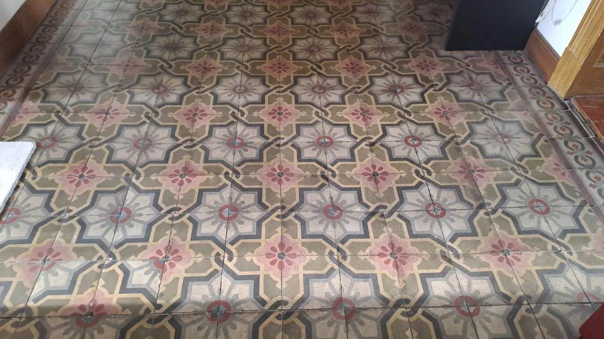 Av. Callao esq. Sarmiento. Depto Antiguo Reciclado a su época, Son 228 m2 con 4 dormitorios en venta 1