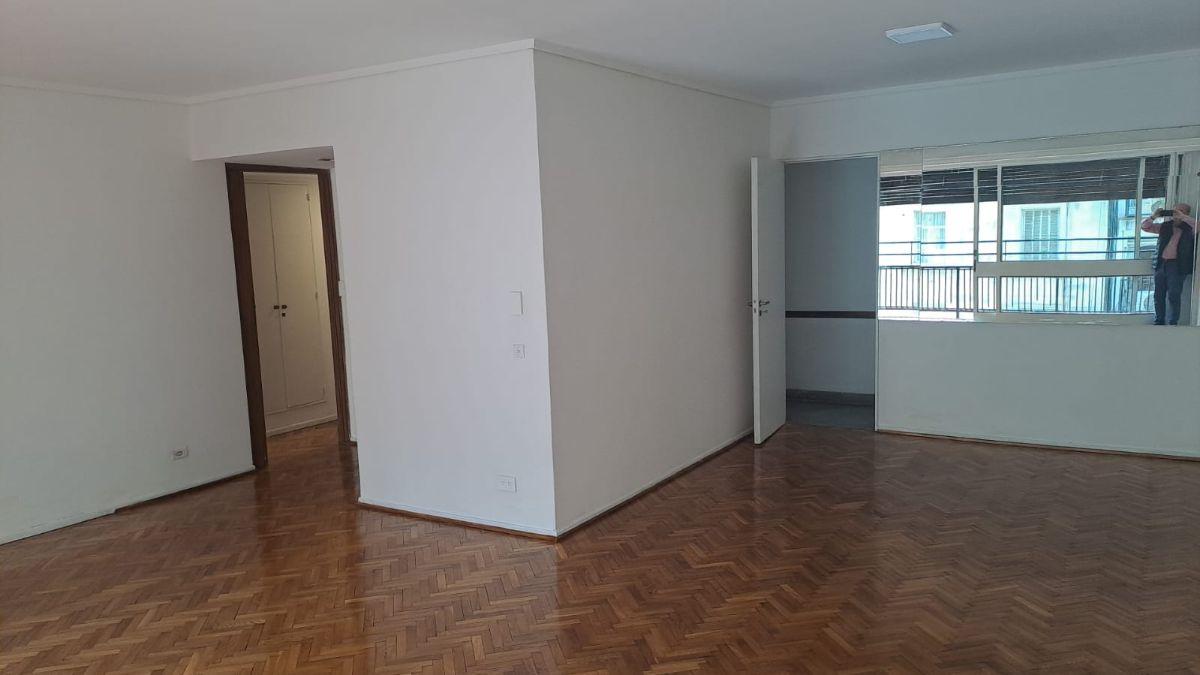 Foto de AUSTRIA 1700 (e) SANTA FE y ARENALES Semipiso Frente 3 dorm. Baño, imagen 3
