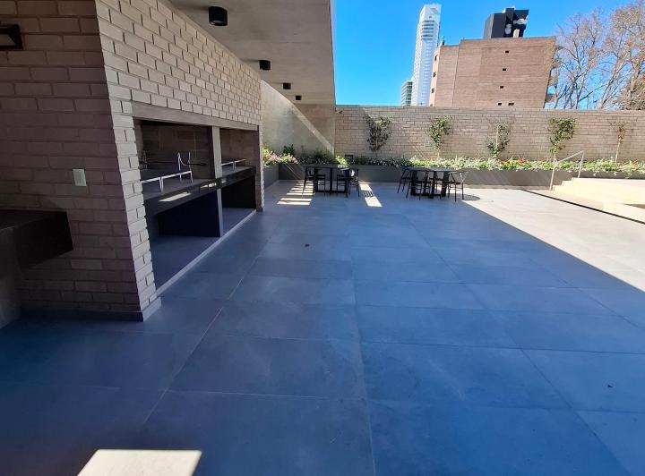 Alquiler – Departamento de 2 Dormitorios con Cochera en Puerto Norte 5